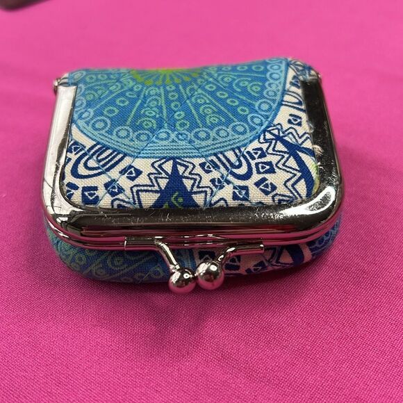 Vera Bradley Handbags - Vera Bradley Doodle Daisy Contact Case